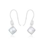 Natural Pearl Cab Earrings